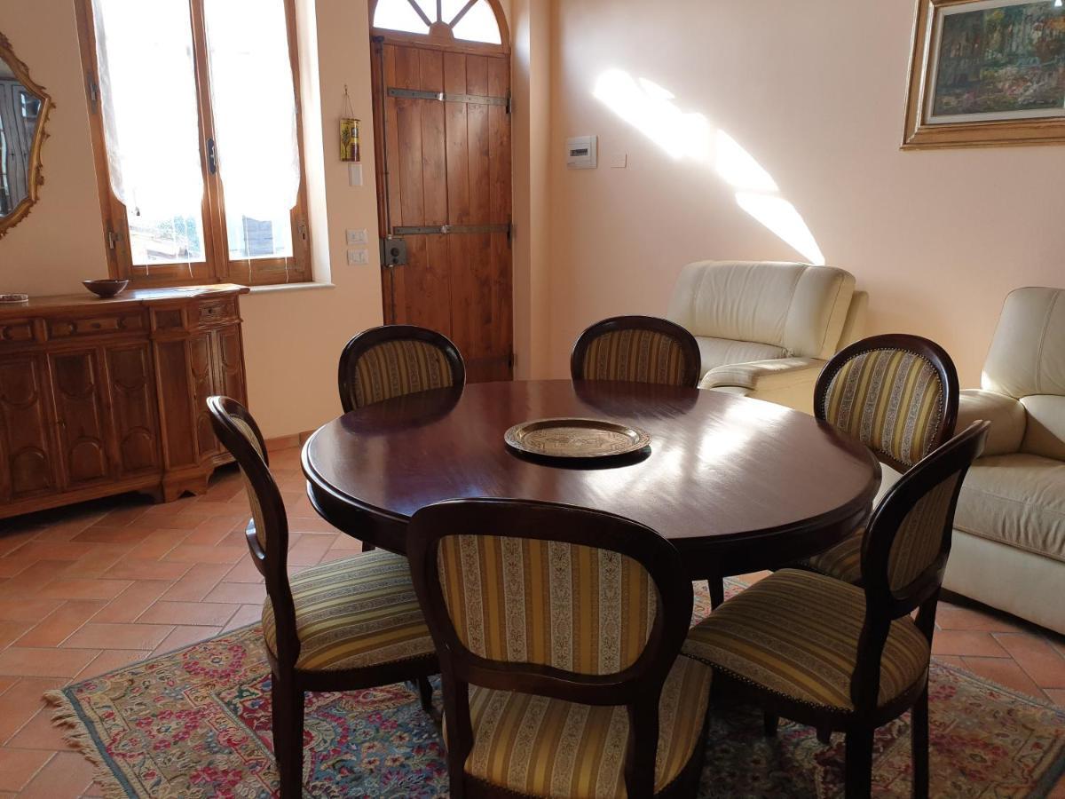 Podere Il Poggio Asciano Exteriör bild